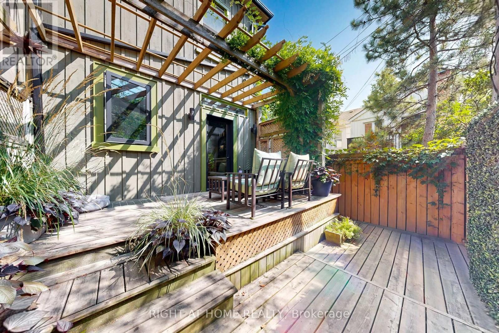 440 SACKVILLE STREET Image 36