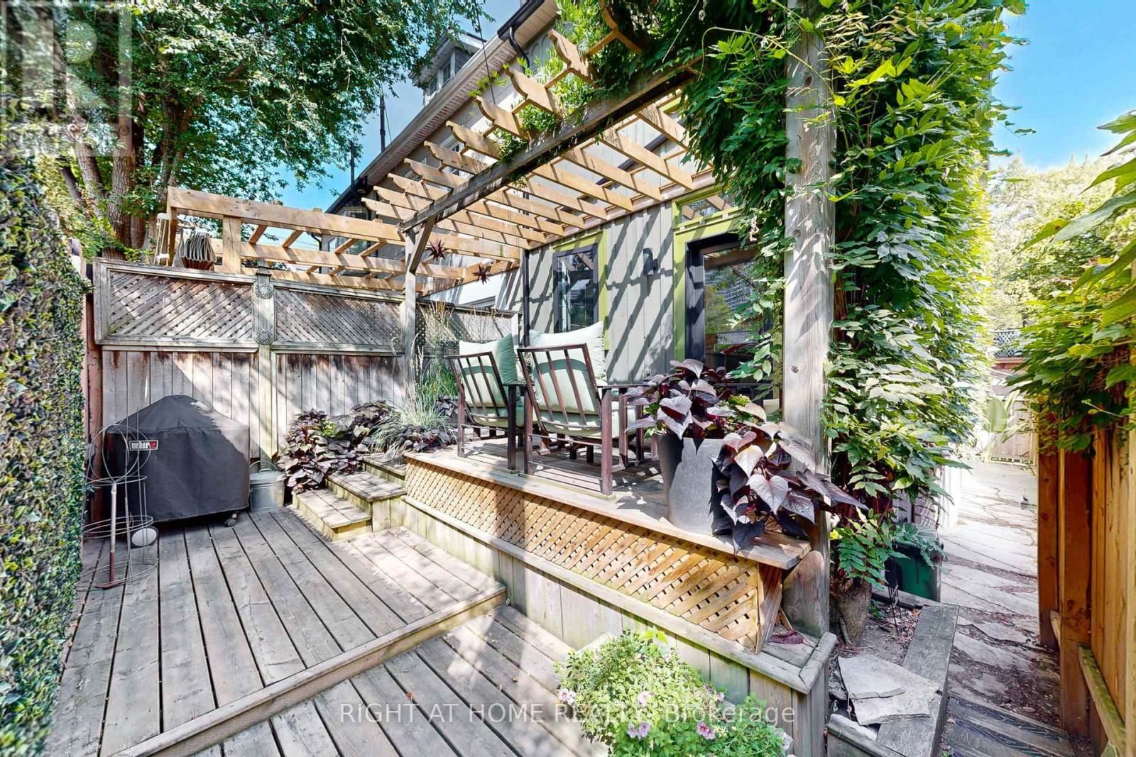 440 SACKVILLE STREET Image 37