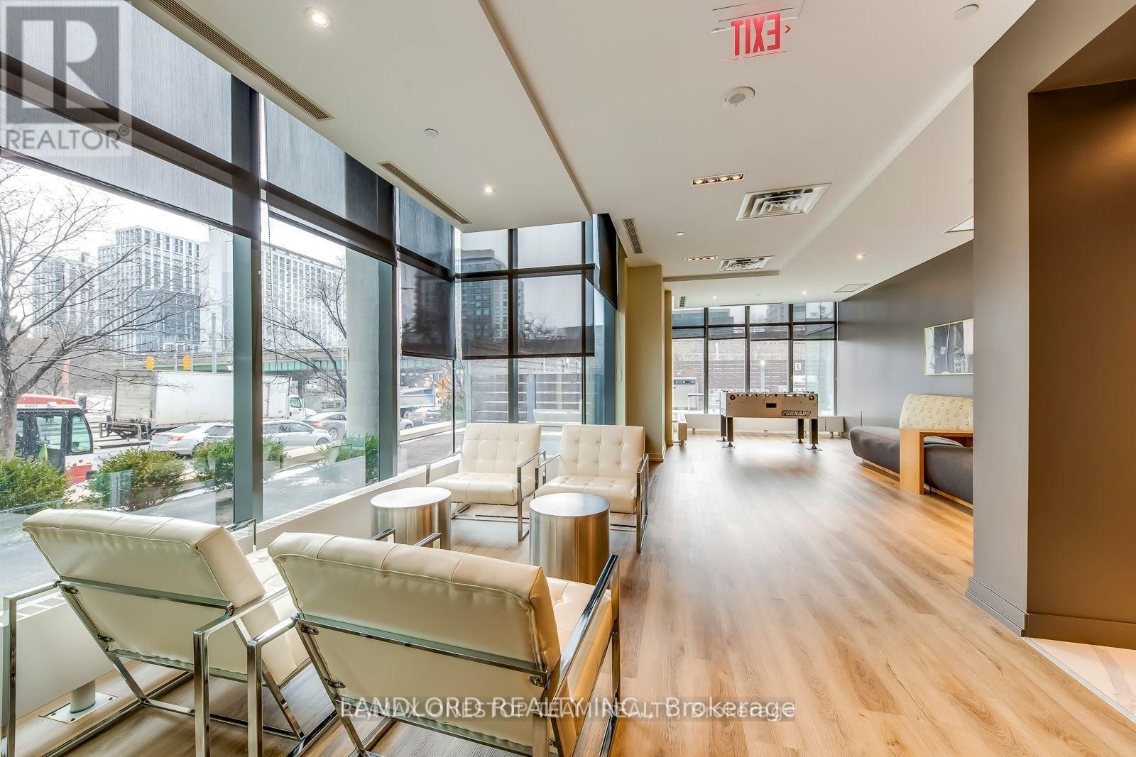 2203 - 11 BRUNEL COURT Image 25