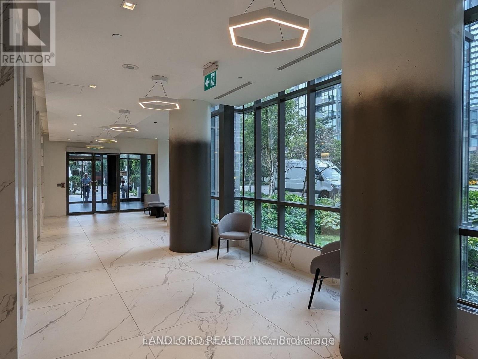 2203 - 11 BRUNEL COURT Image 26