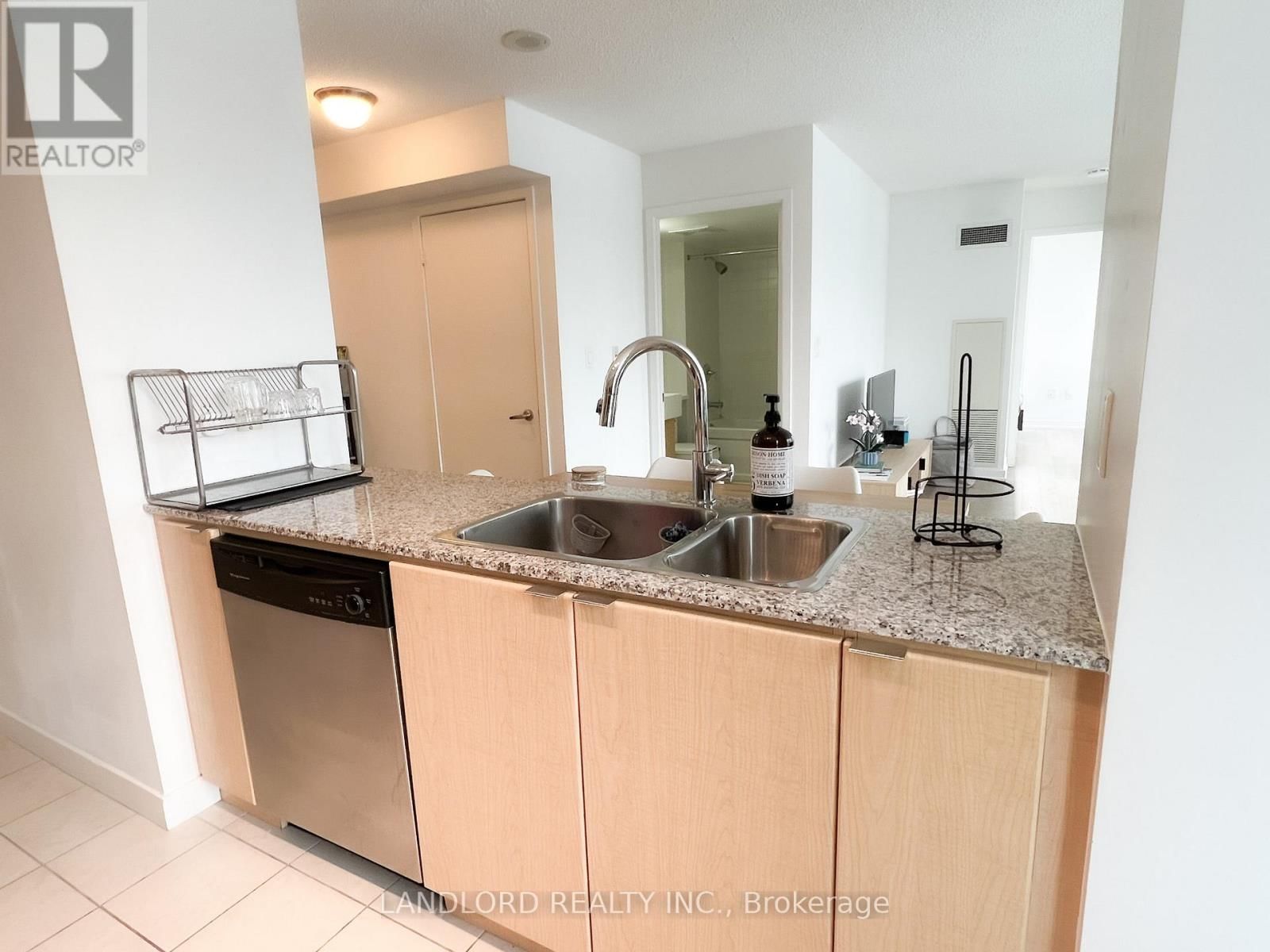 2203 - 11 BRUNEL COURT Image 5