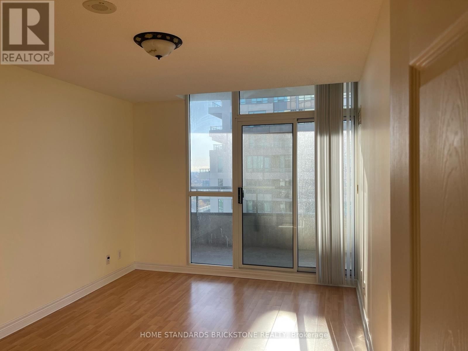 3709 - 23 HOLLYWOOD AVENUE Image 5