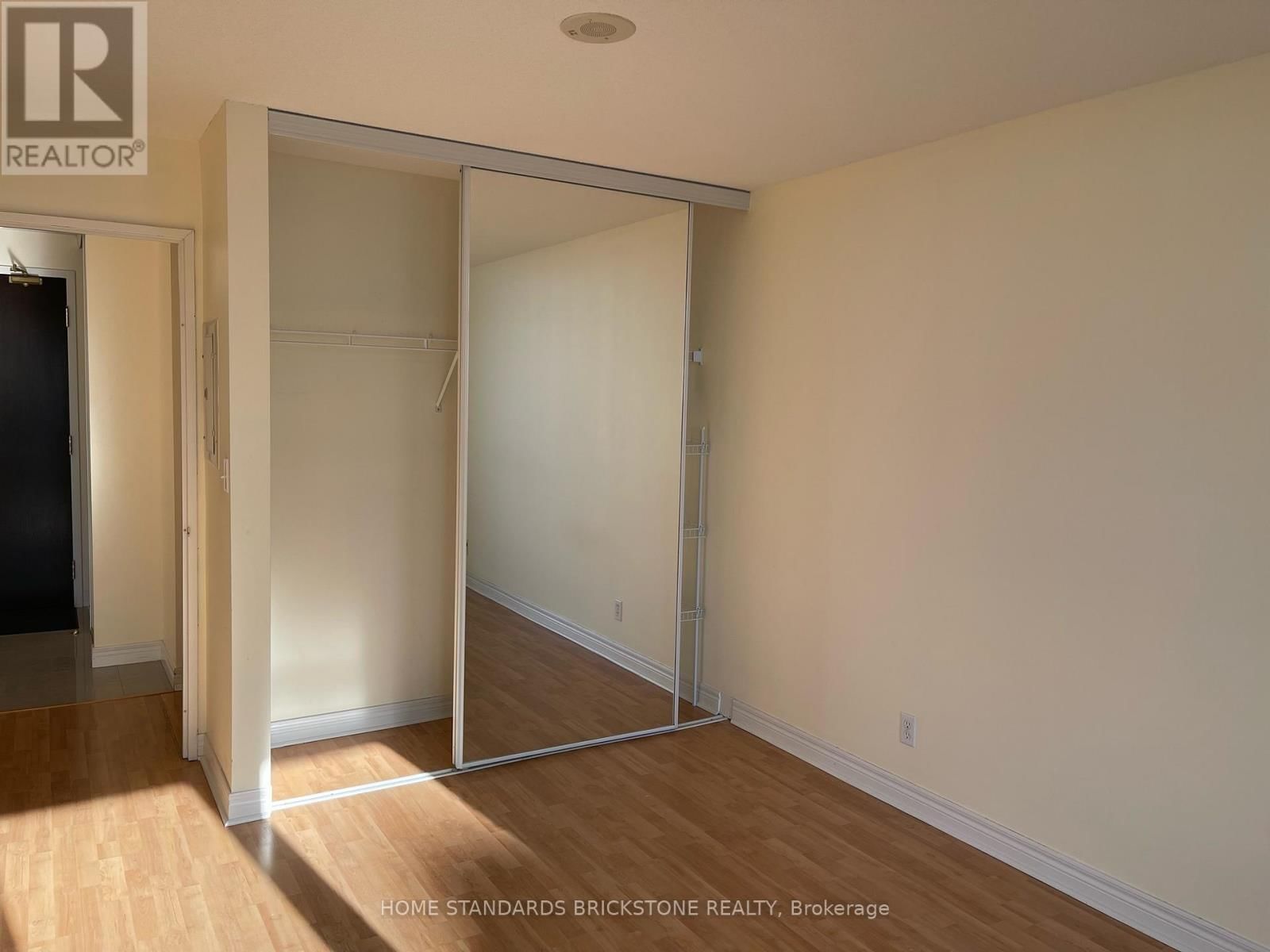 3709 - 23 HOLLYWOOD AVENUE Image 7