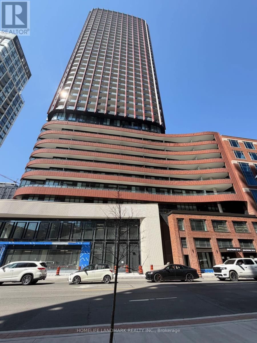 916 - 180 FRONT STREET EAST Image 1