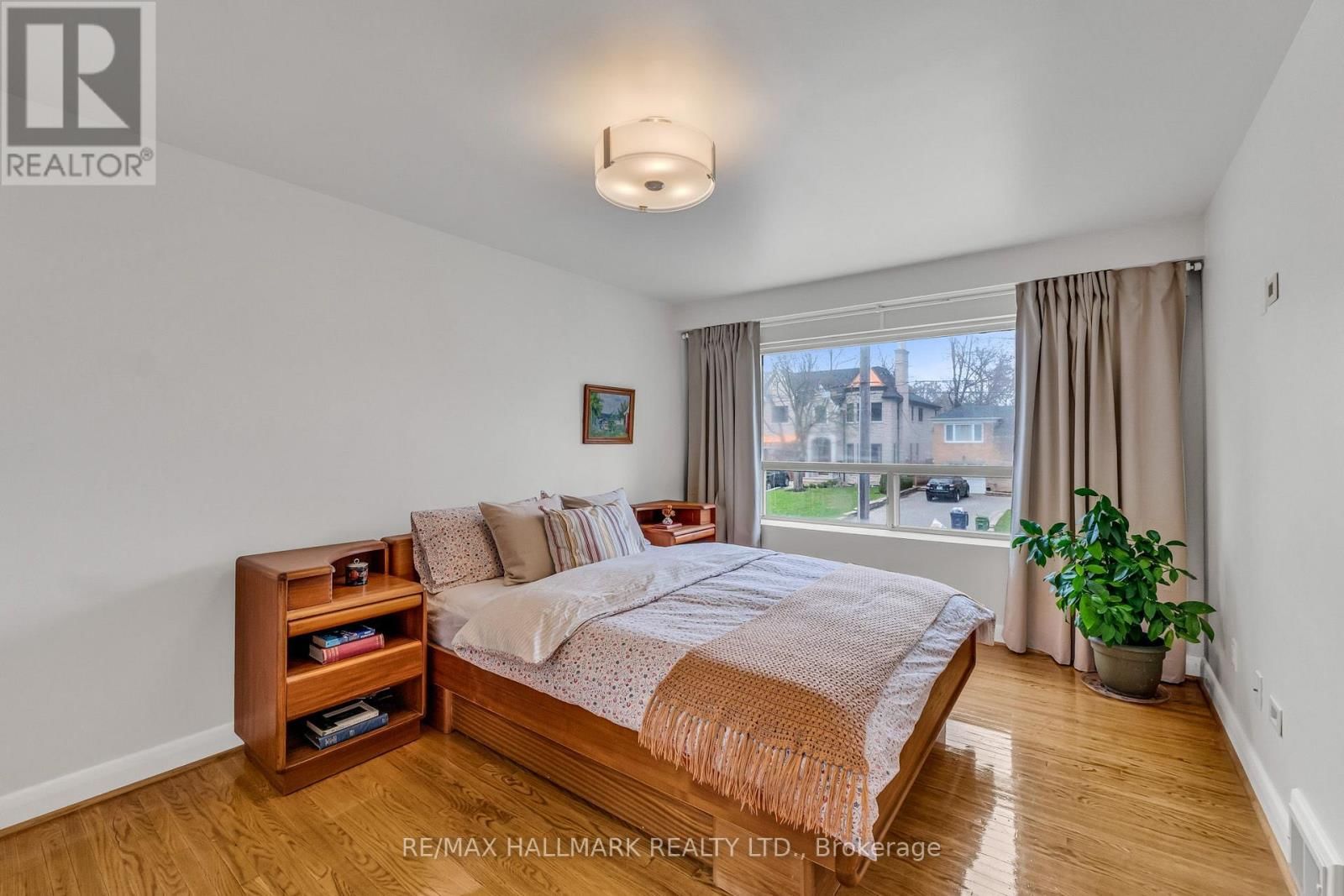 249 PARK HOME AVENUE Image 14