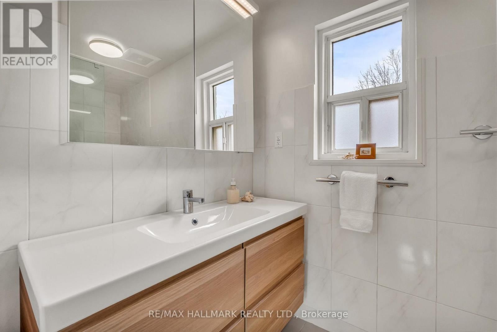 249 PARK HOME AVENUE Image 18