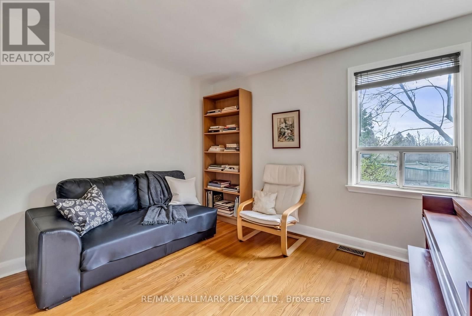 249 PARK HOME AVENUE Image 20