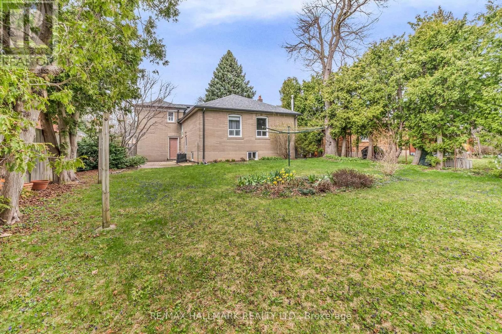 249 PARK HOME AVENUE Image 37