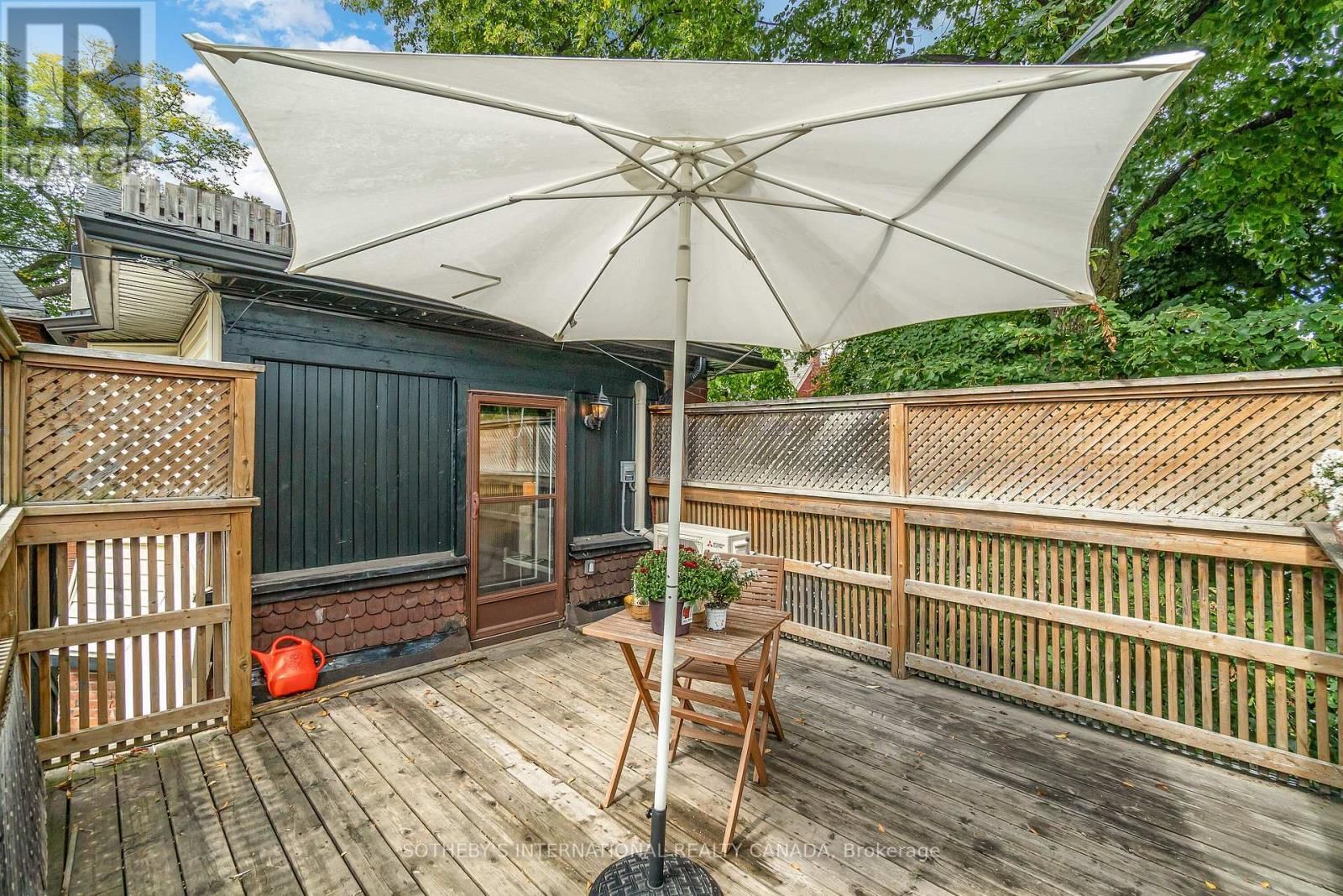 3 - 225 MAJOR STREET Image 15