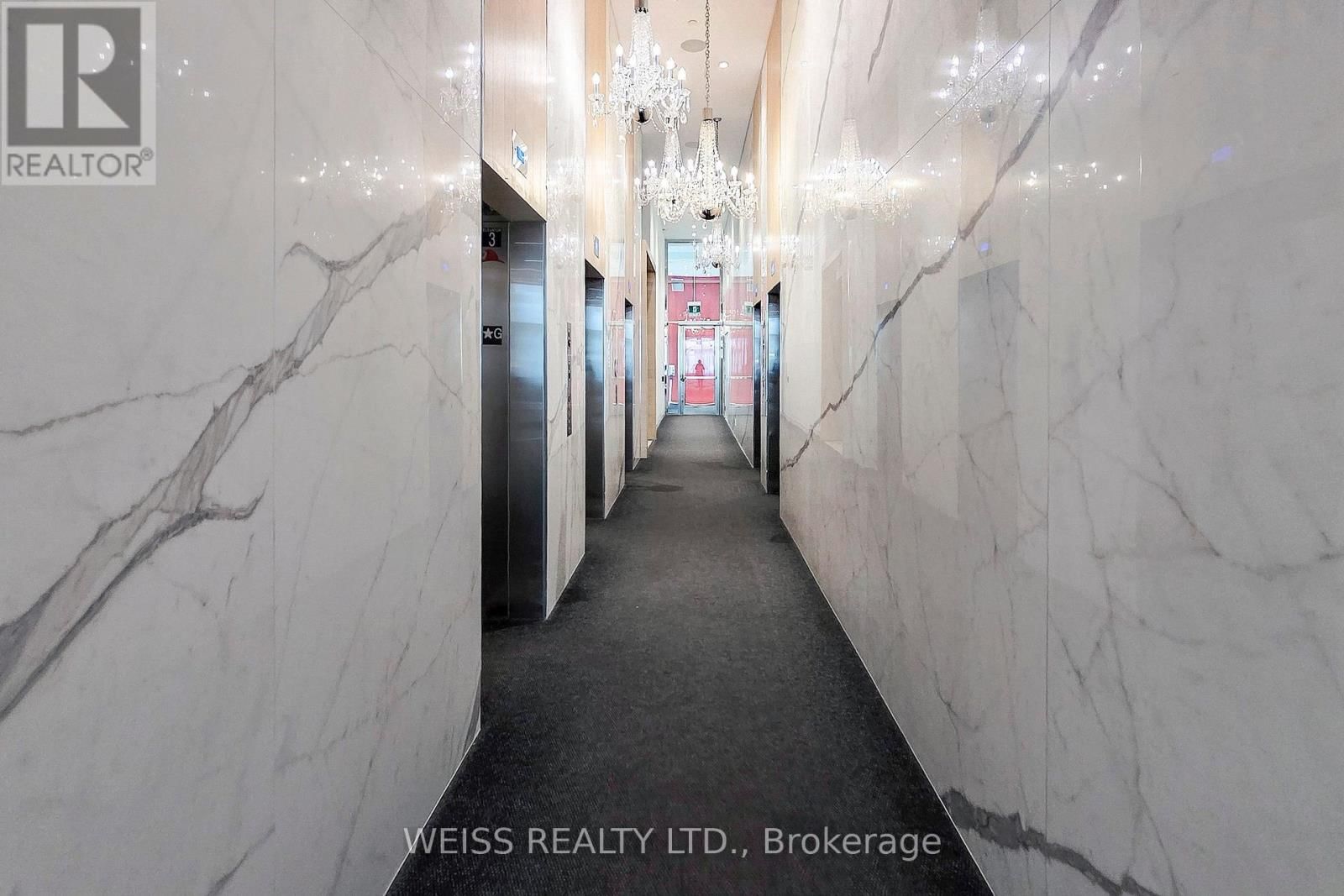 520 - 185 ROEHAMPTON AVENUE Image 10