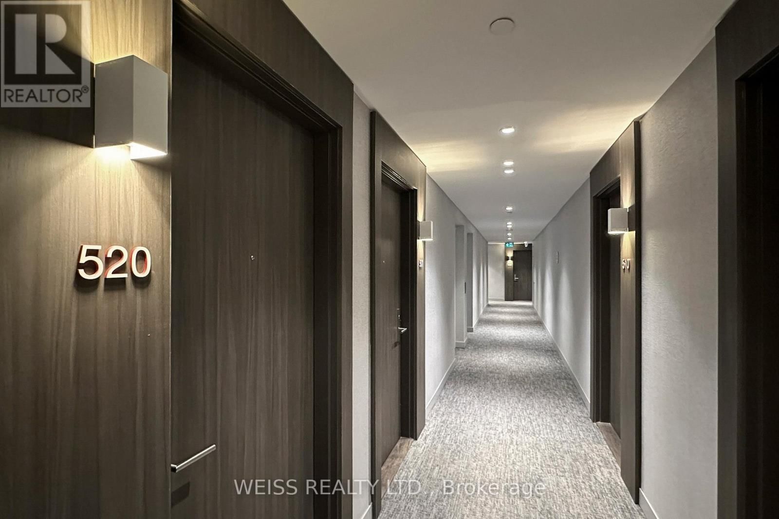 520 - 185 ROEHAMPTON AVENUE Image 16