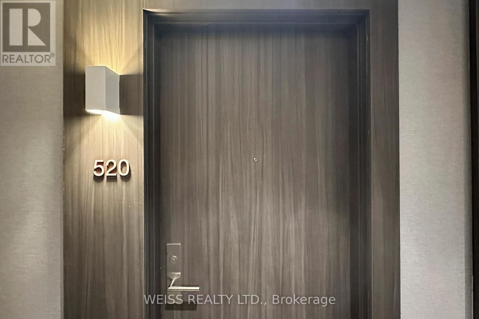 520 - 185 ROEHAMPTON AVENUE Image 17