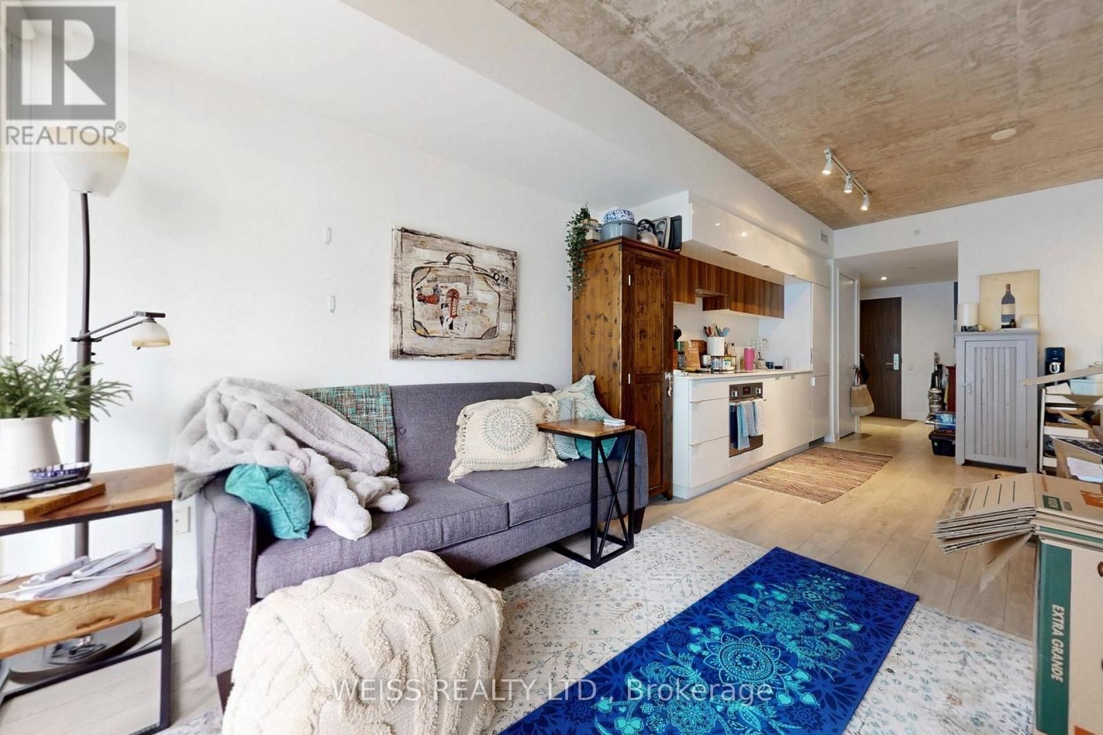 520 - 185 ROEHAMPTON AVENUE Image 21