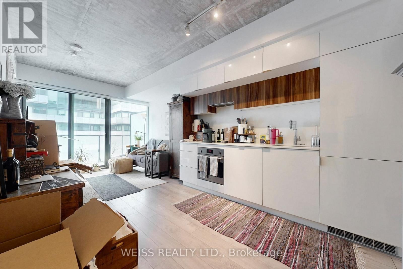 520 - 185 ROEHAMPTON AVENUE Image 22