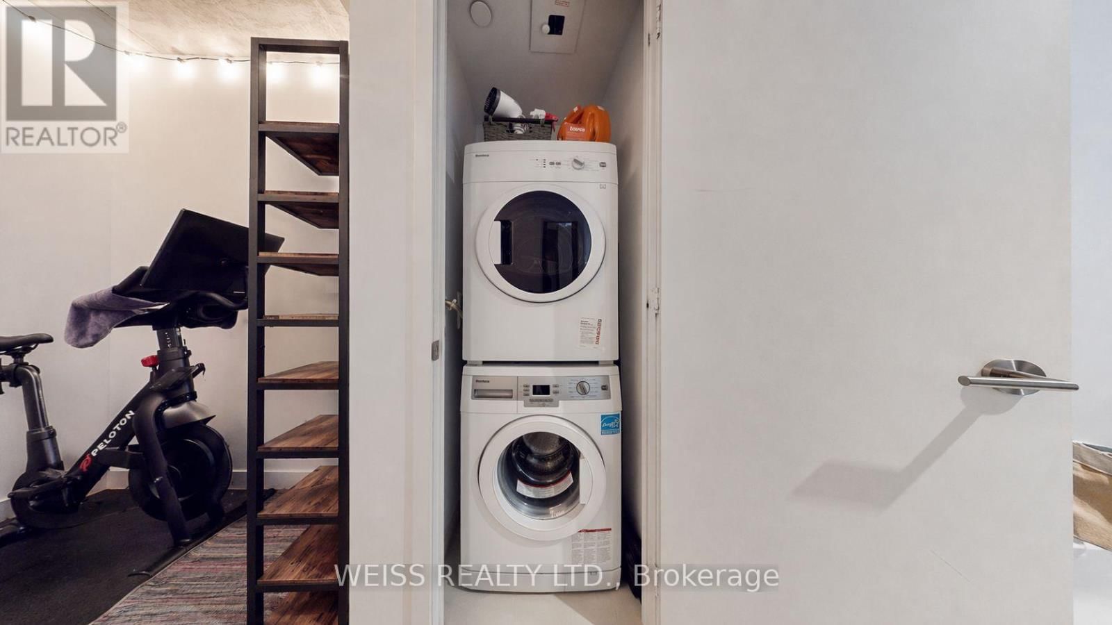 520 - 185 ROEHAMPTON AVENUE Image 33