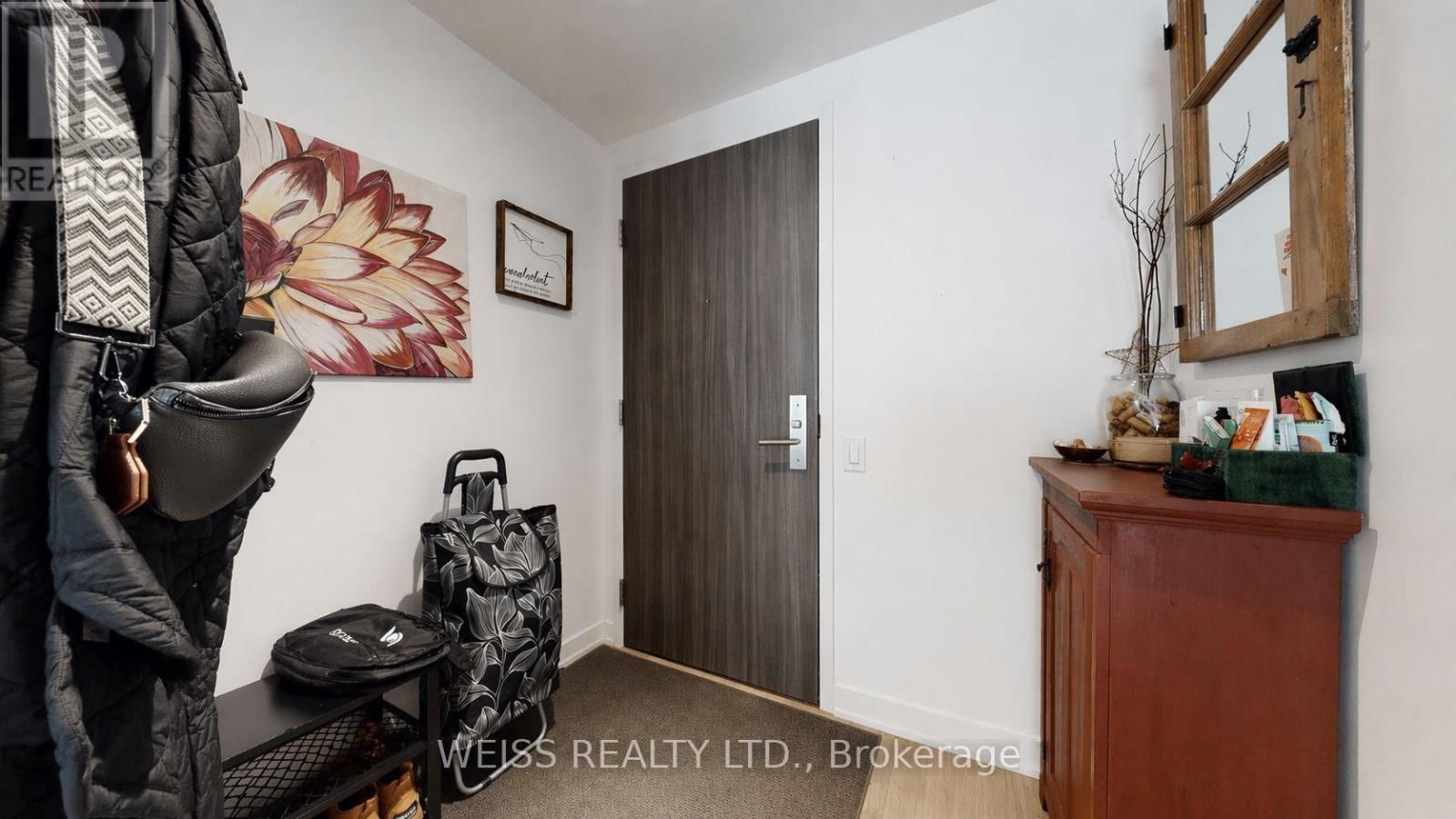 520 - 185 ROEHAMPTON AVENUE Image 34