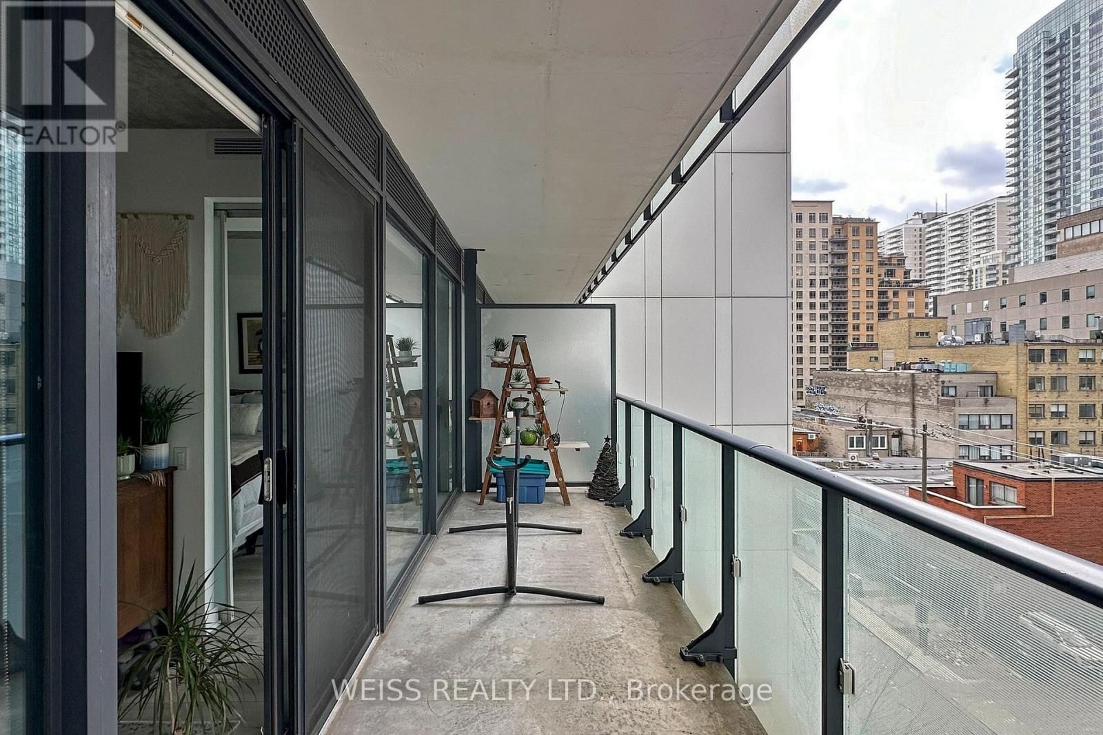 520 - 185 ROEHAMPTON AVENUE Image 37