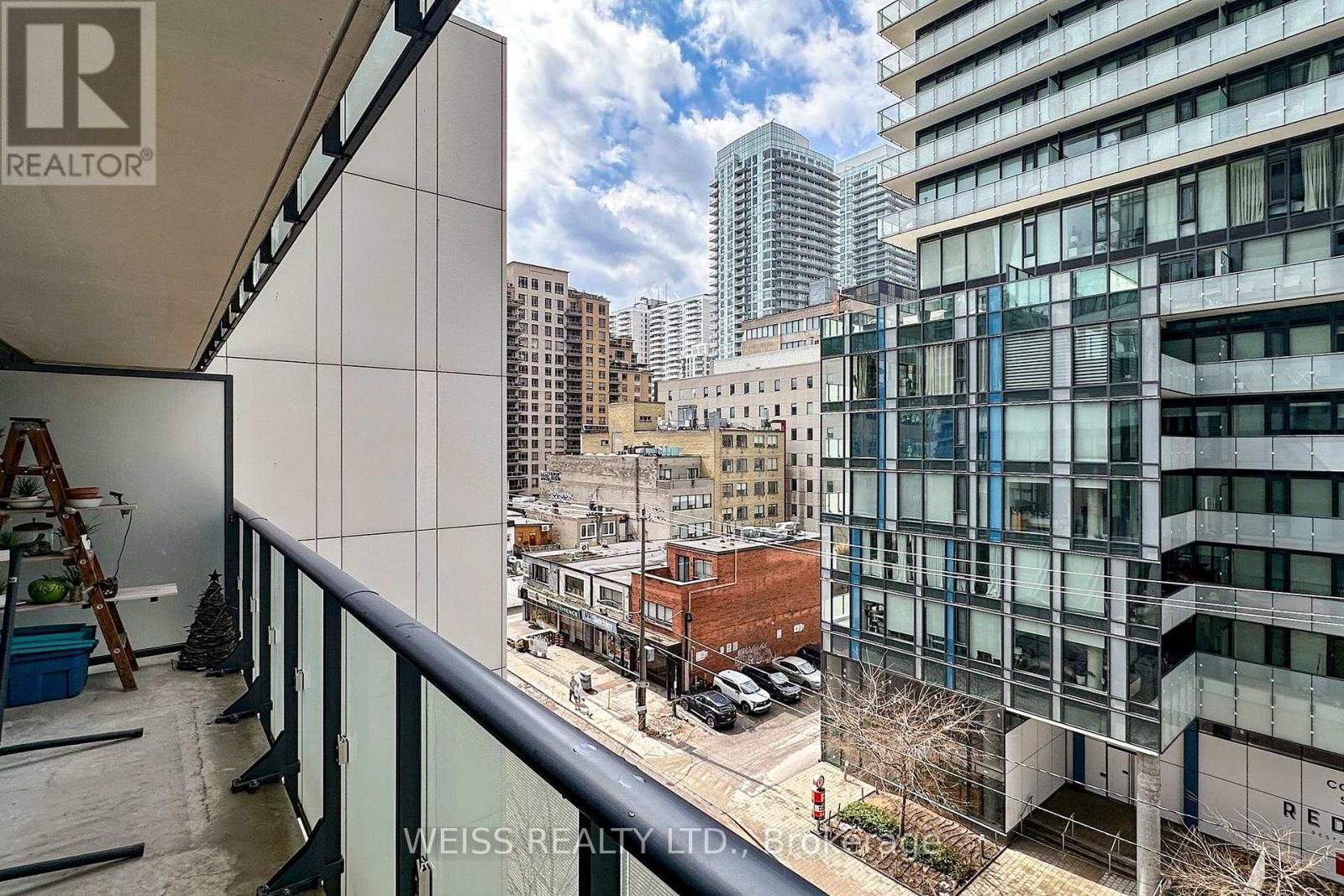 520 - 185 ROEHAMPTON AVENUE Image 41