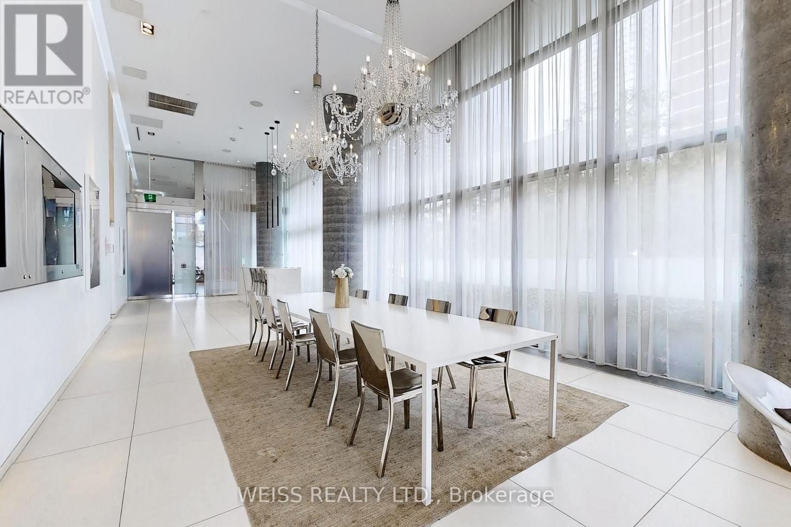 520 - 185 ROEHAMPTON AVENUE Image 7