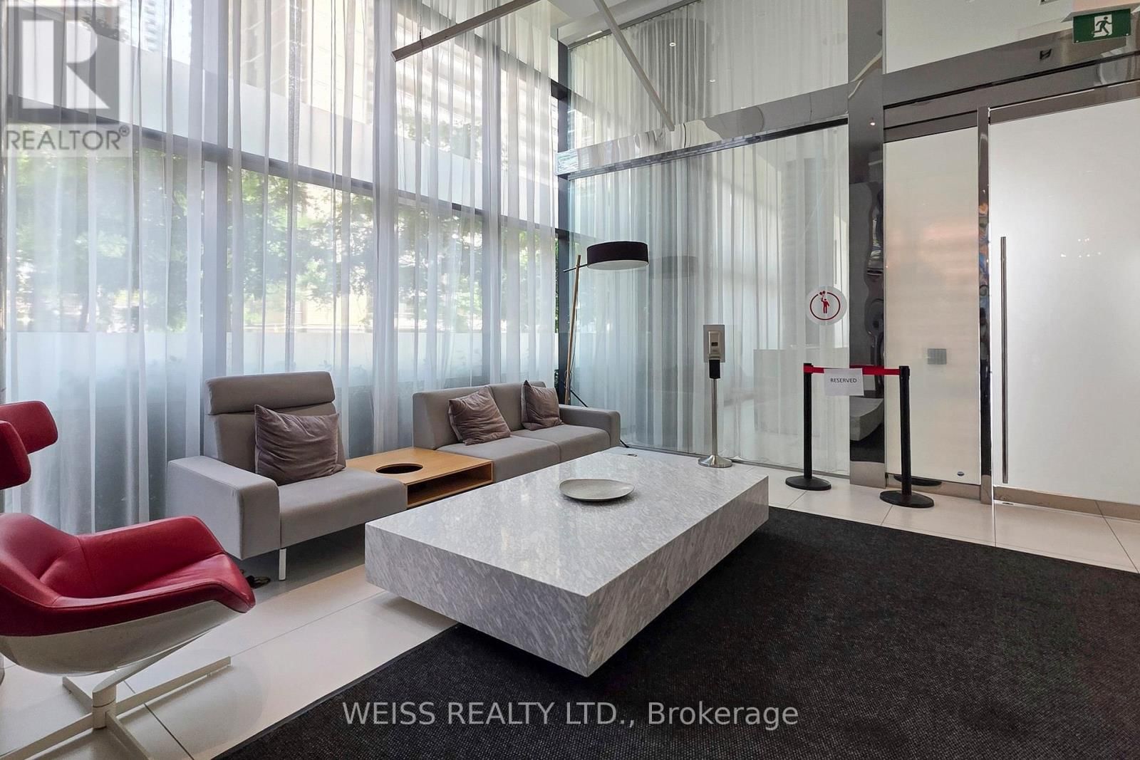 520 - 185 ROEHAMPTON AVENUE Image 8