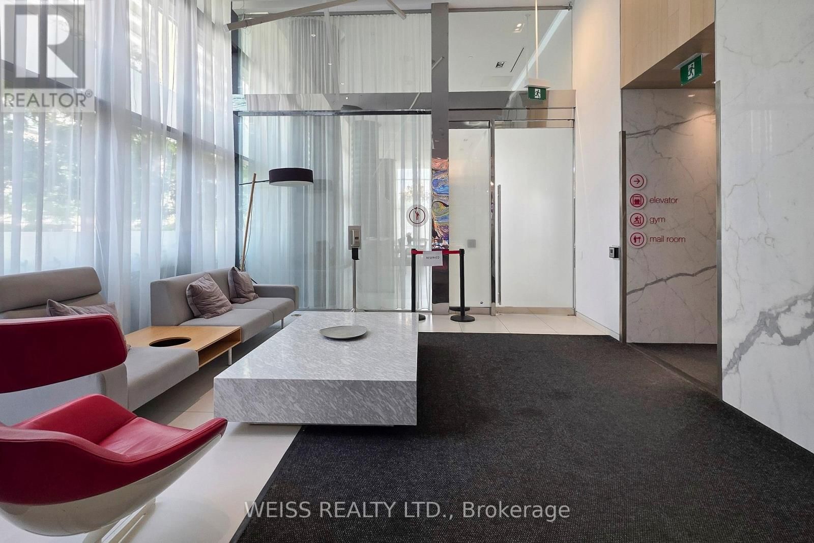 520 - 185 ROEHAMPTON AVENUE Image 9