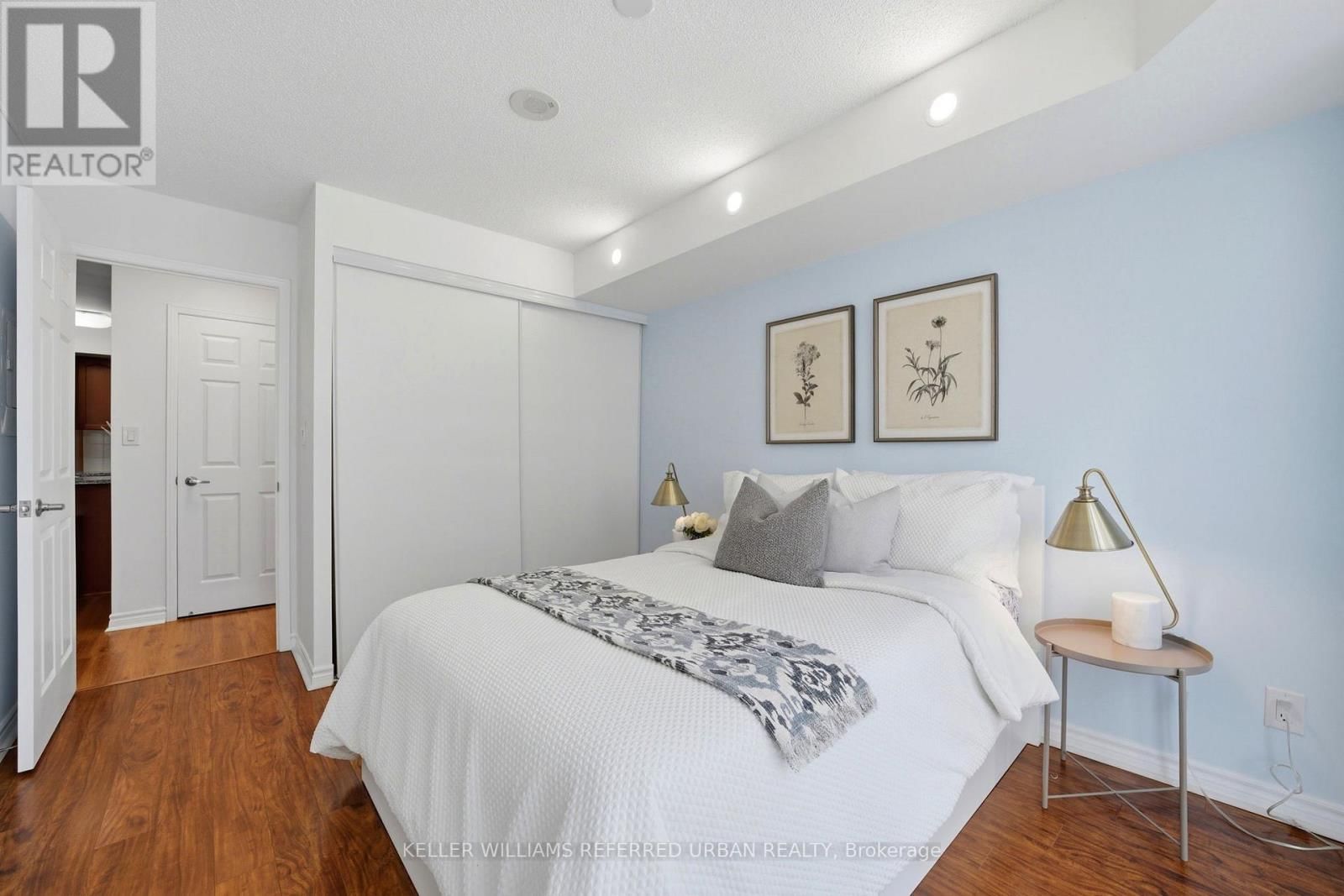 1616 - 35 HOLLYWOOD AVENUE Image 16