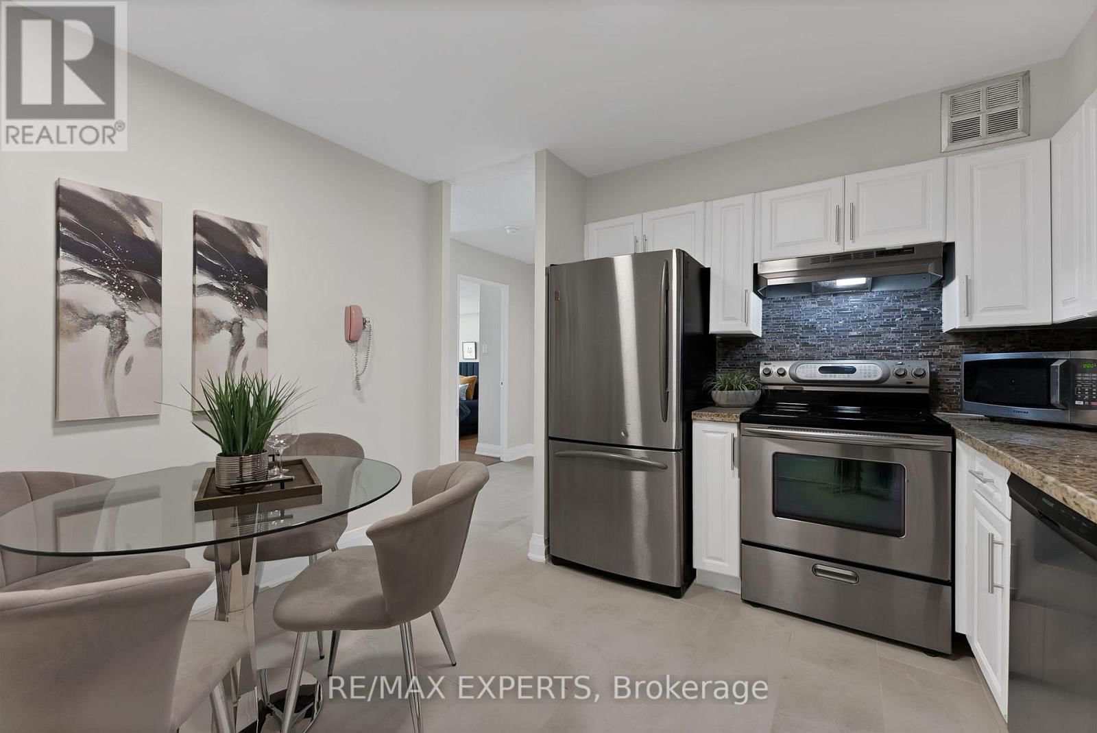 1114 - 45 CARLTON STREET Image 15