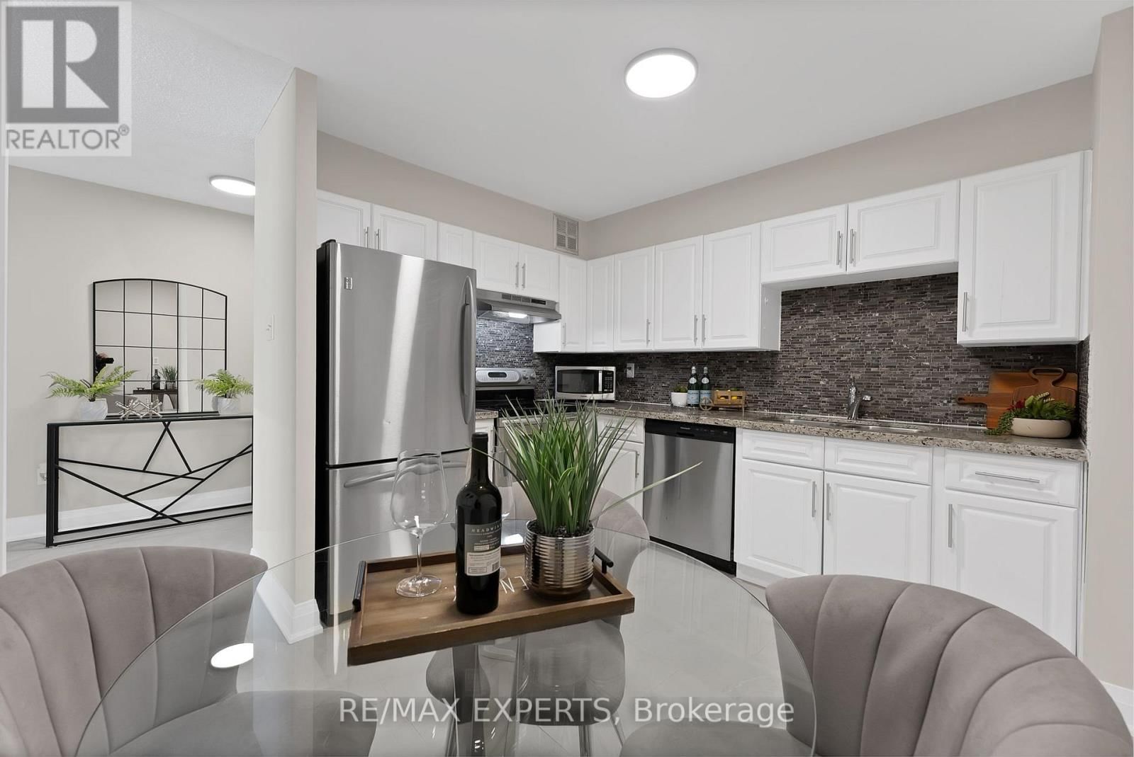 1114 - 45 CARLTON STREET Image 17