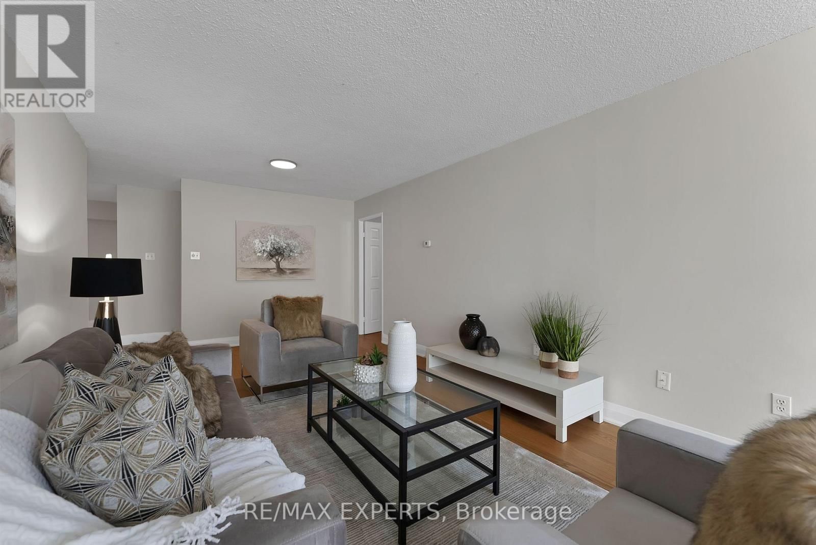 1114 - 45 CARLTON STREET Image 23