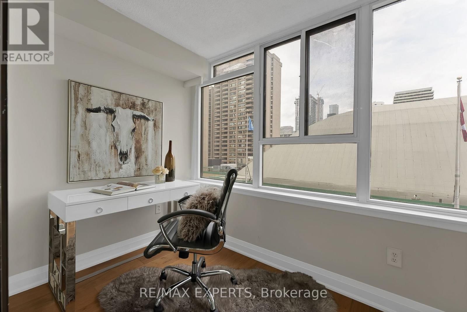 1114 - 45 CARLTON STREET Image 35