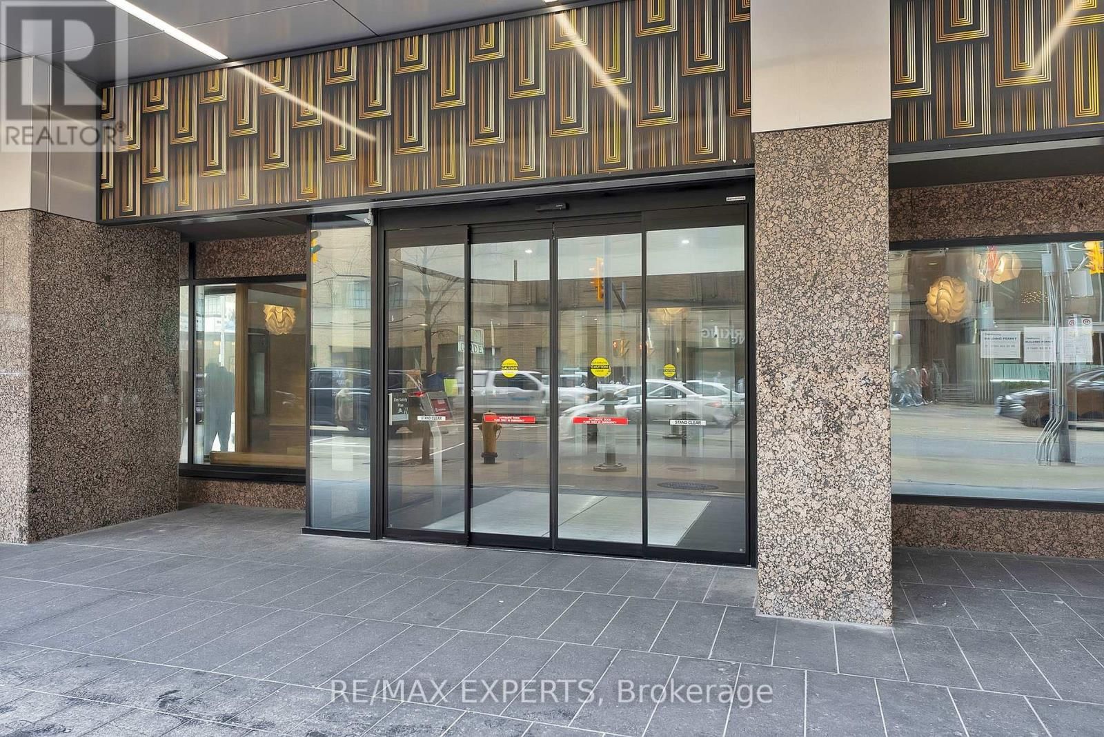 1114 - 45 CARLTON STREET Image 4