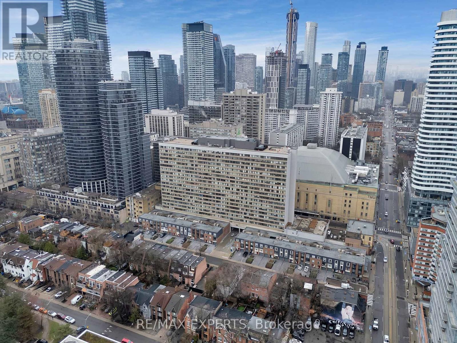 1114 - 45 CARLTON STREET Image 45