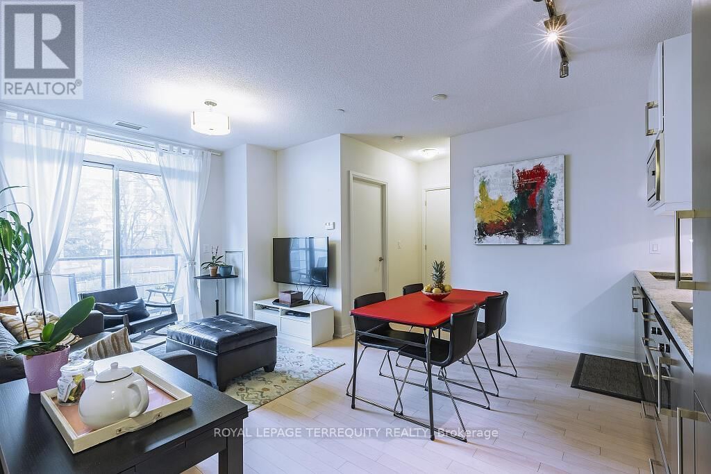 326 - 21 CLAIRTRELL ROAD Image 10