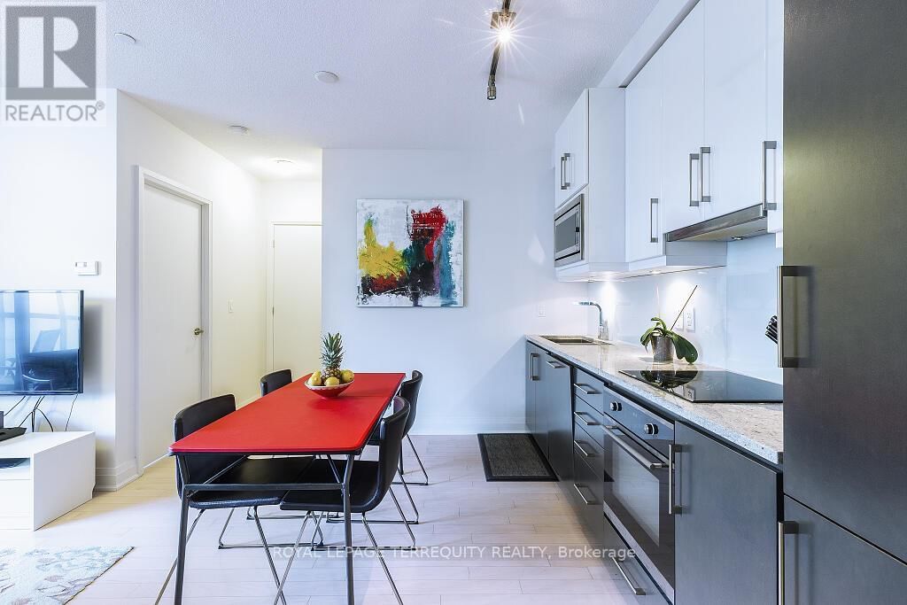 326 - 21 CLAIRTRELL ROAD Image 16