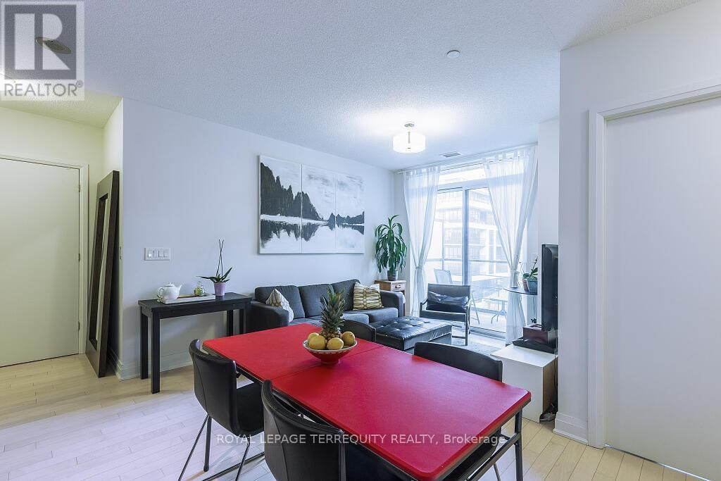 326 - 21 CLAIRTRELL ROAD Image 17