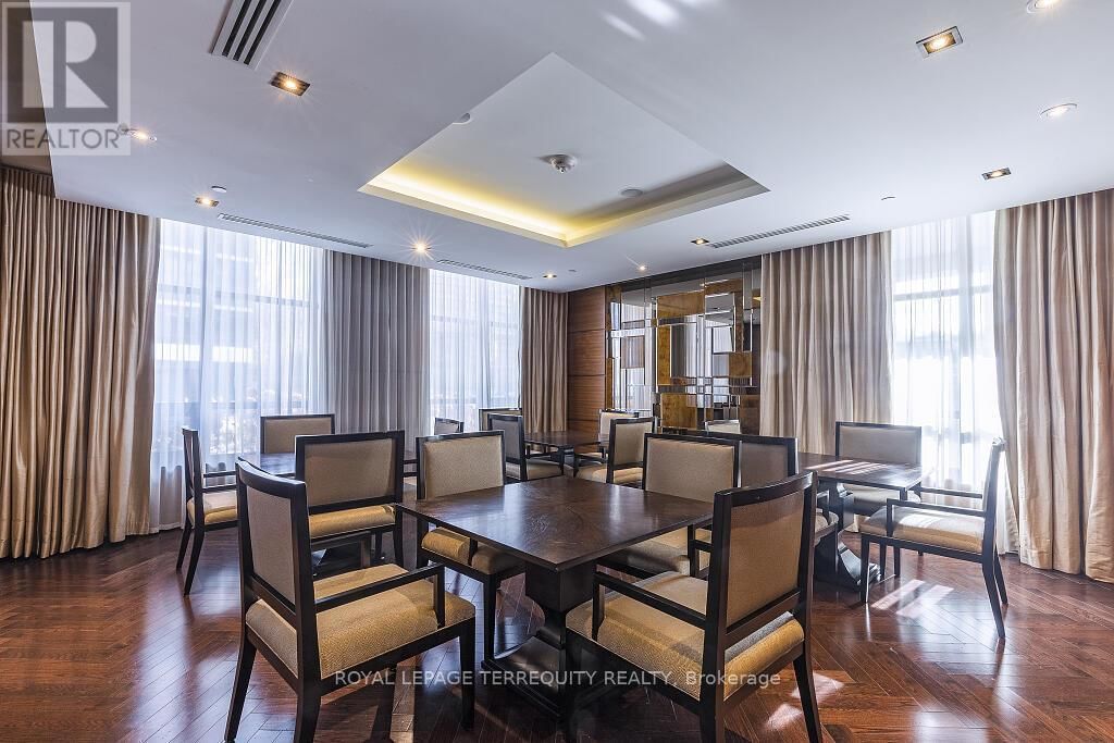 326 - 21 CLAIRTRELL ROAD Image 26