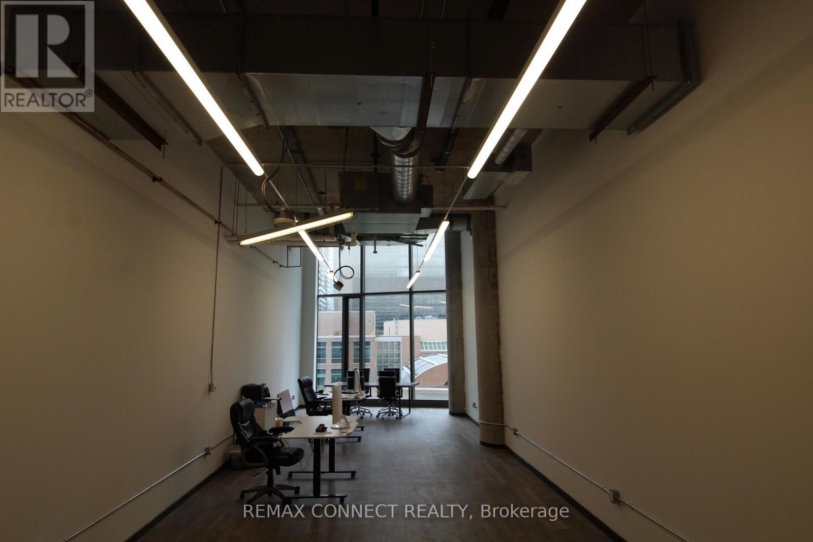 # 324 - 15 WELLESLEY STREET WEST Image 2