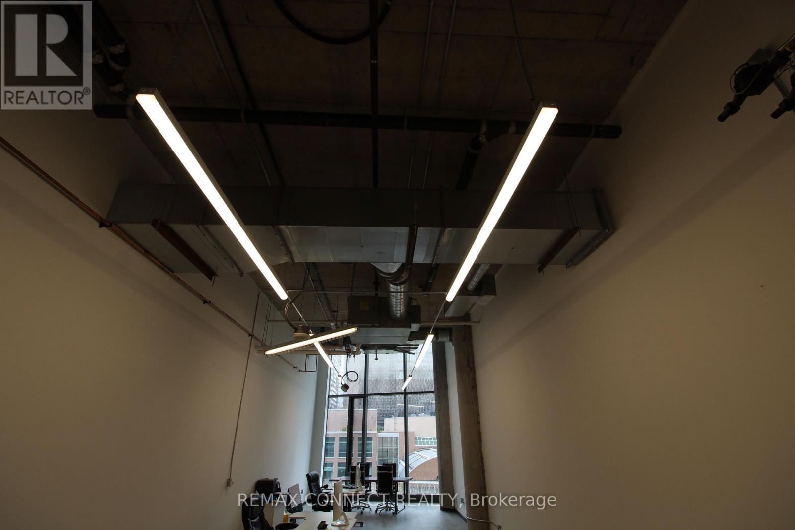 # 324 - 15 WELLESLEY STREET WEST Image 4