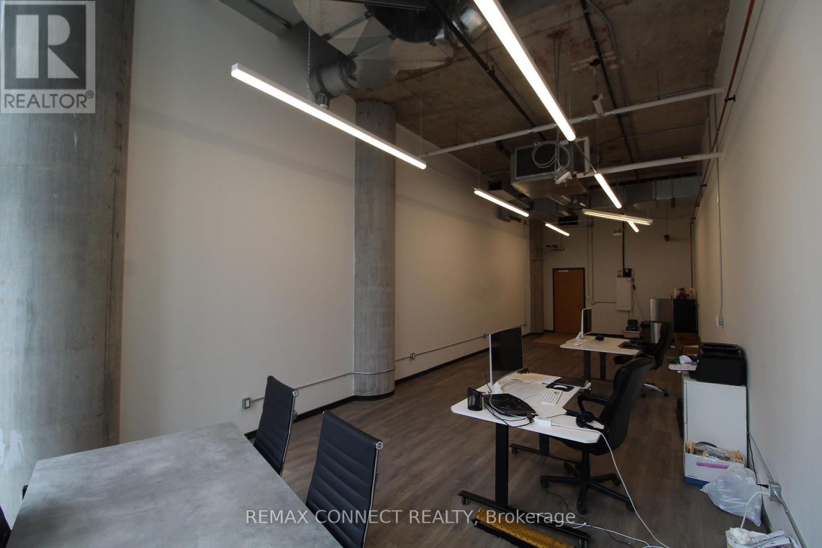 # 324 - 15 WELLESLEY STREET WEST Image 8