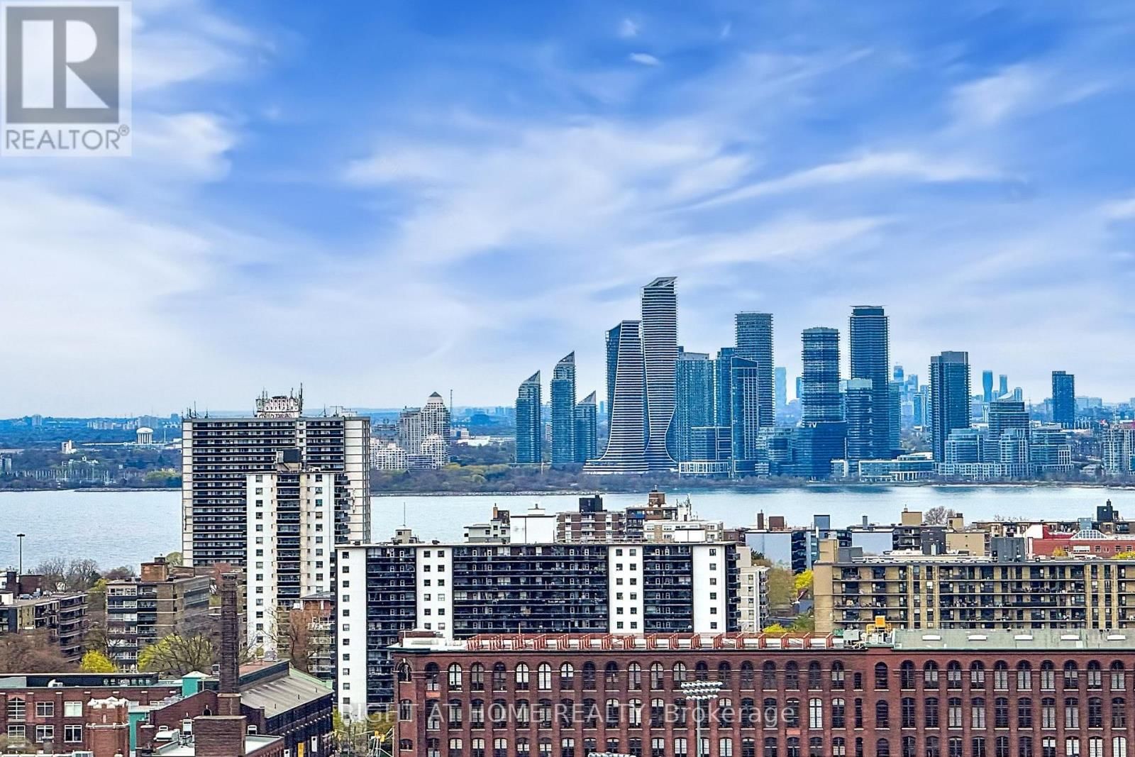 2415 - 125 WESTERN BATTERY ROAD Image 32