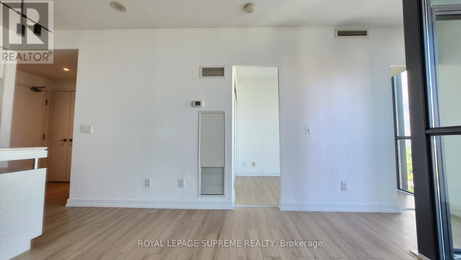 3109 - 110 CHARLES STREET EAST Image 12