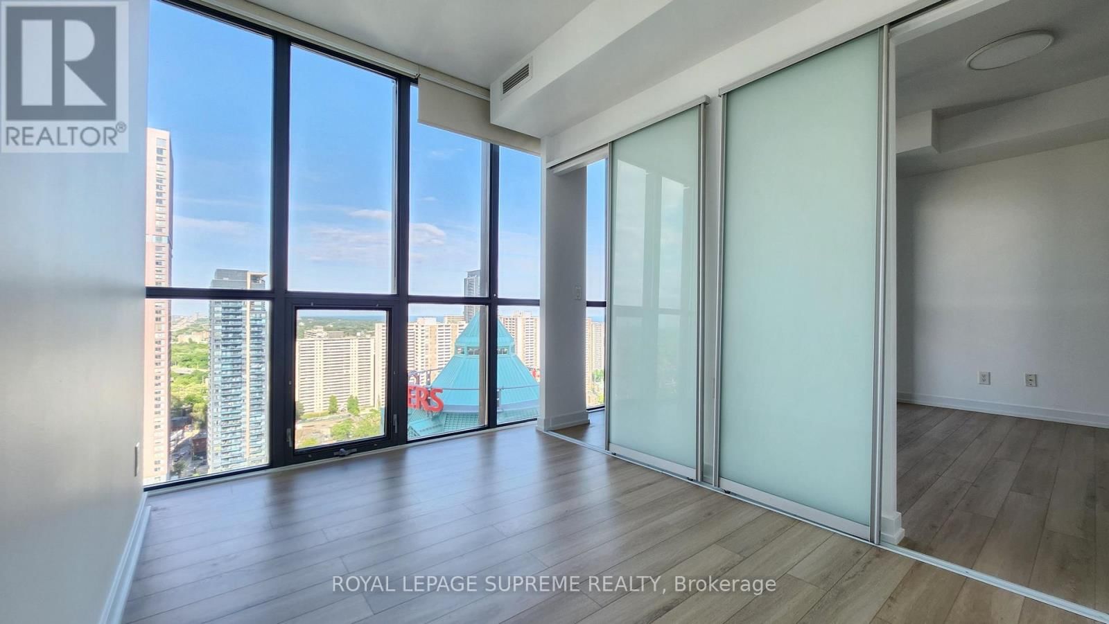 3109 - 110 CHARLES STREET EAST Image 15