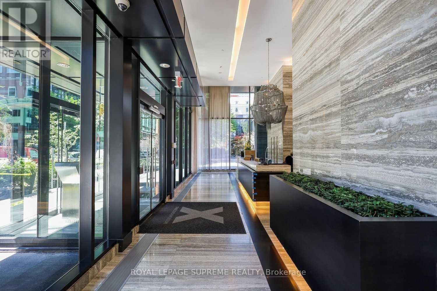 3109 - 110 CHARLES STREET EAST Image 2