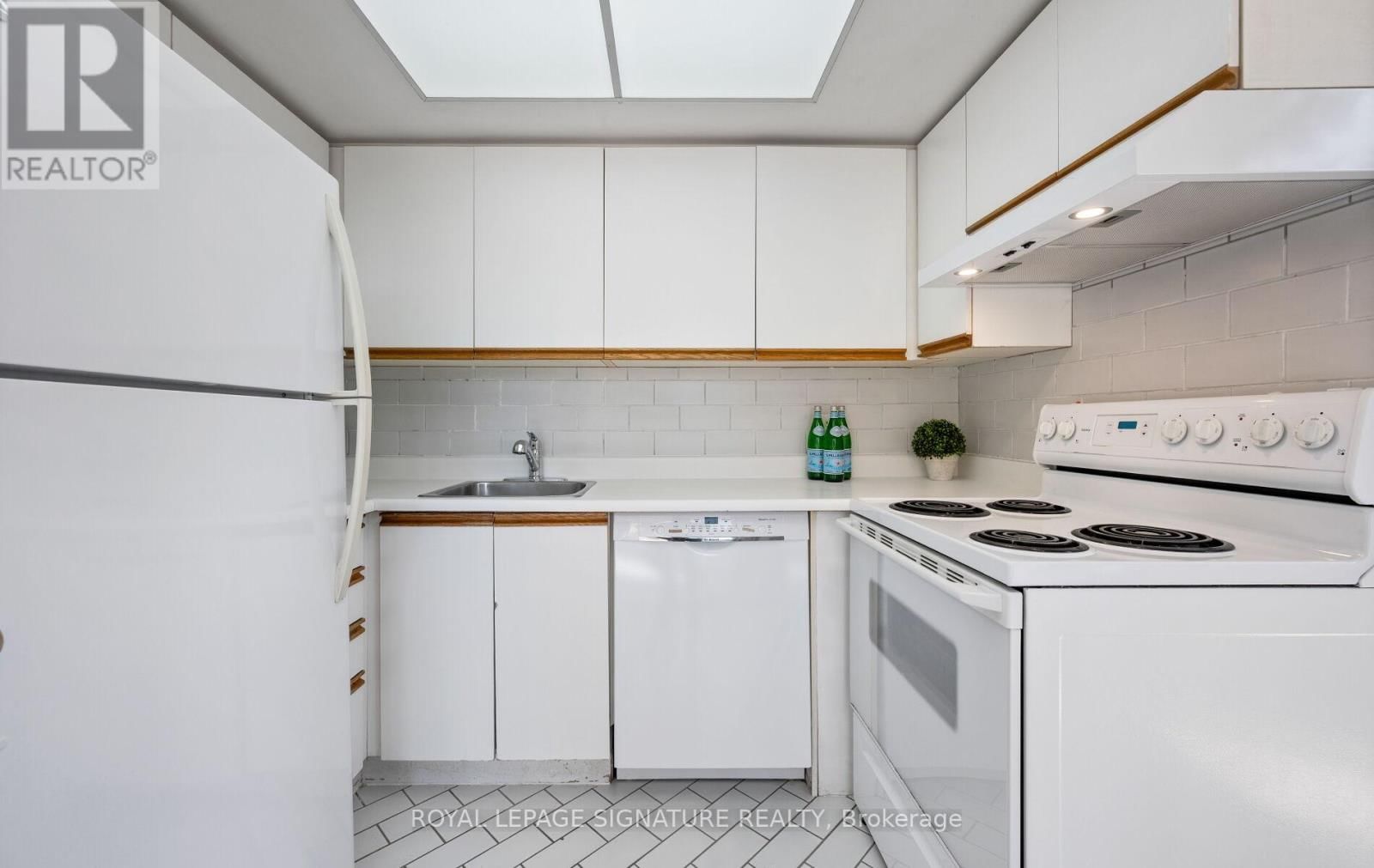 423 - 1210 DON MILLS ROAD Image 21