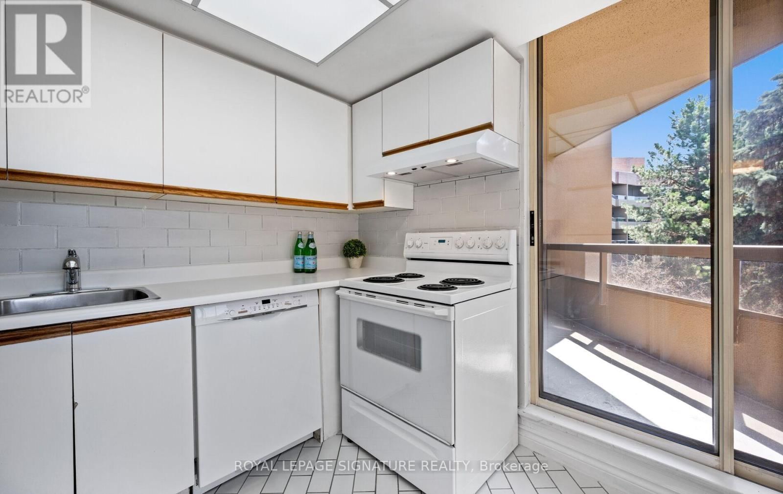 423 - 1210 DON MILLS ROAD Image 22