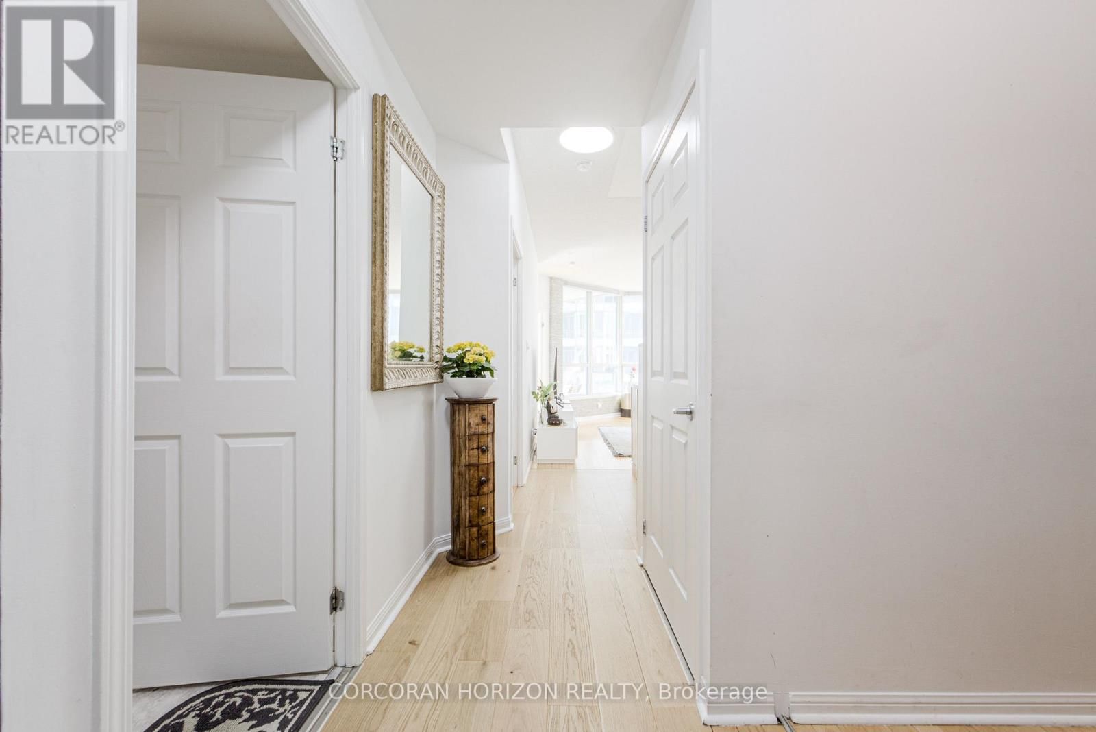 2009 - 228 QUEENS QUAY WEST Image 1