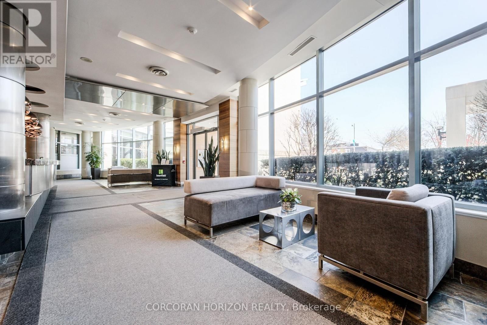 2009 - 228 QUEENS QUAY WEST Image 22