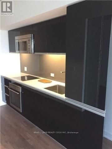 513 - 20 MINOWAN MIIKAN LANE Image 1