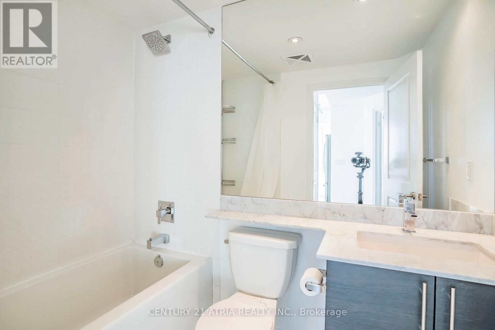 1102 - 65 EAST LIBERTY STREET Image 12