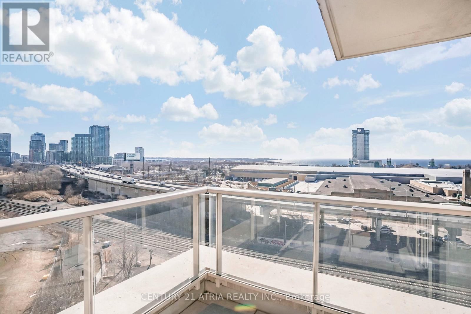 1102 - 65 EAST LIBERTY STREET Image 14